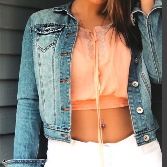 Jean jacket - Picture 1 of 3